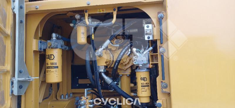 Eskavatorë me Zinxhirë  352F KBP00276 - 14