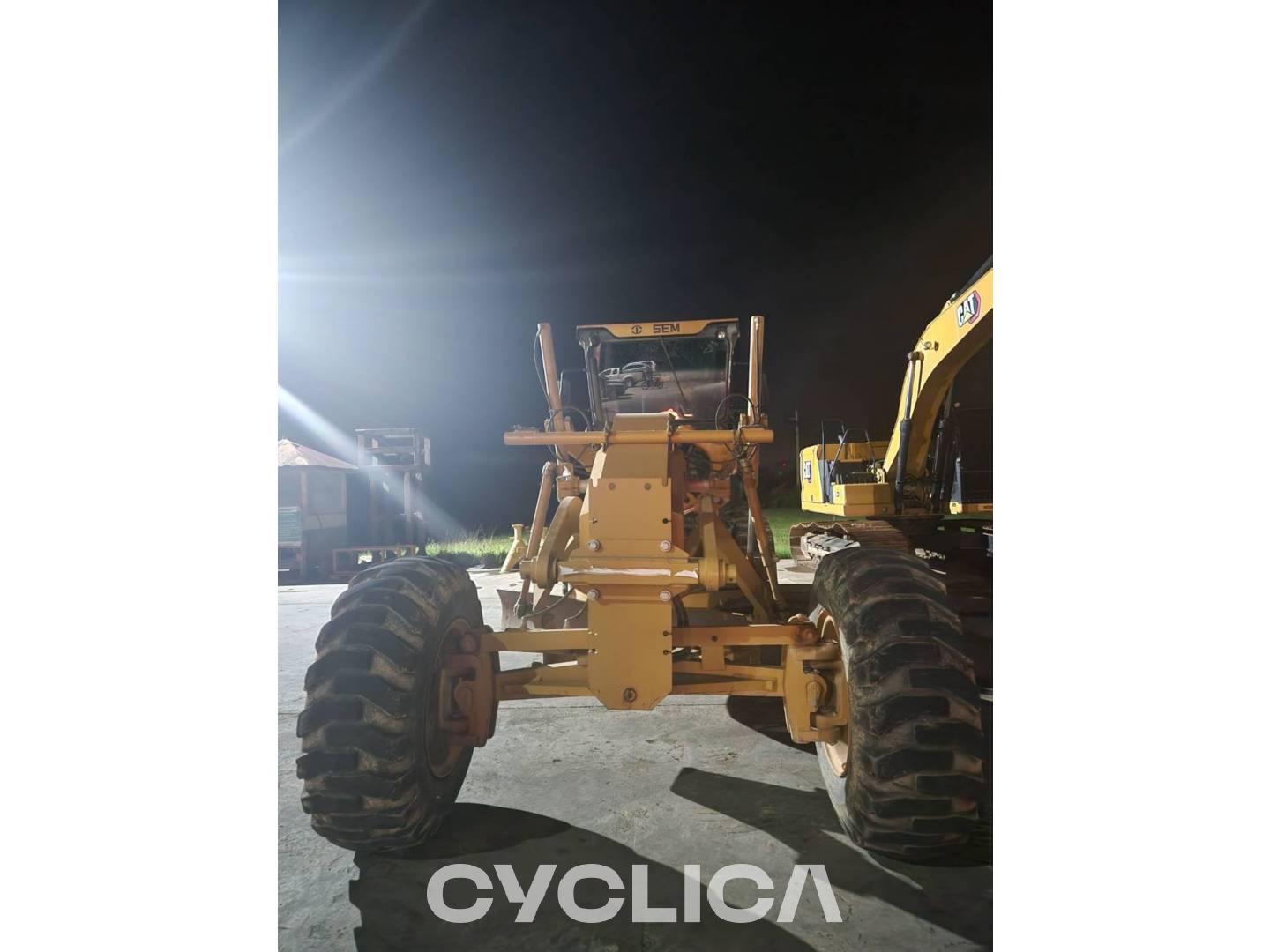 Motorni grejderi  SEM919 S9R01215 - 3