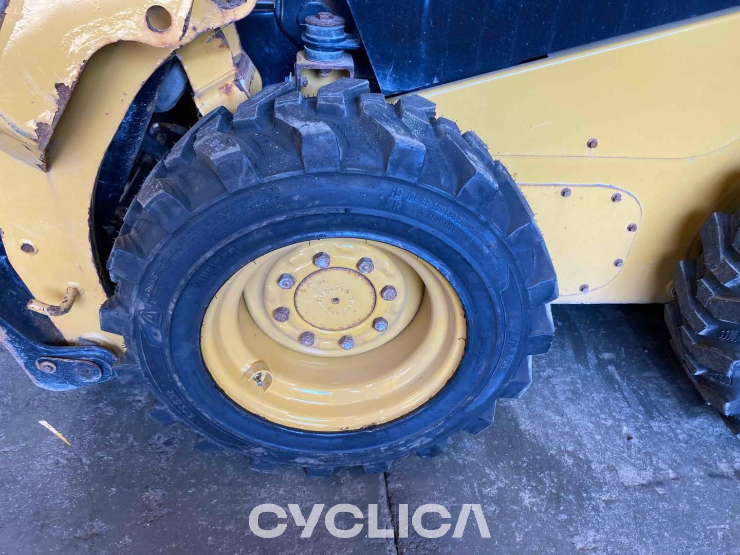Mini utovarivači  242D3 HSX00970 - 11