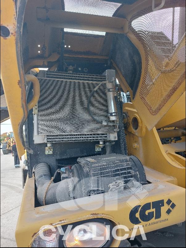 Bageri na kotačima  M318D MH D9X00404 - 9