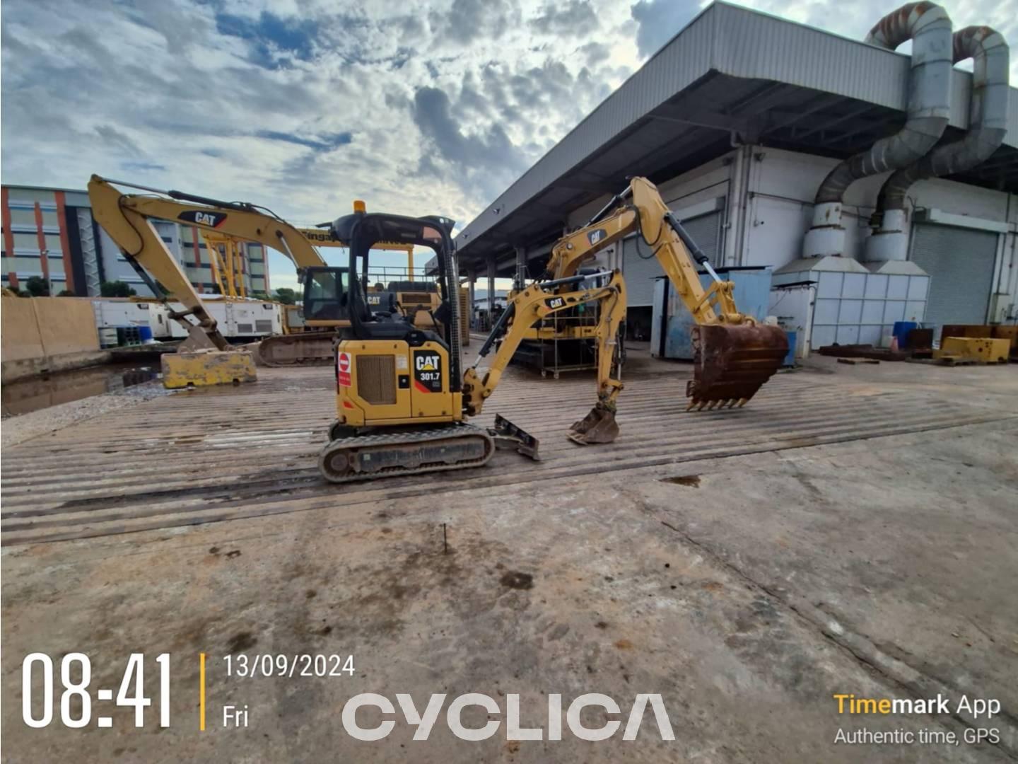 Eskavatorë me Zinxhirë  301.7-05CR JH701696 - 4
