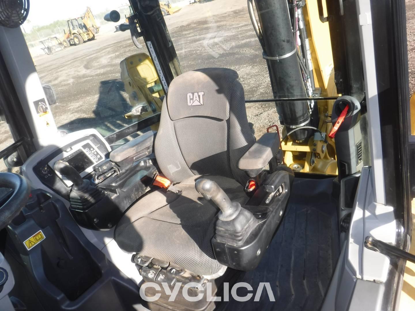 Rovokopači - utovarivači  450-07 DYN00312 - 24