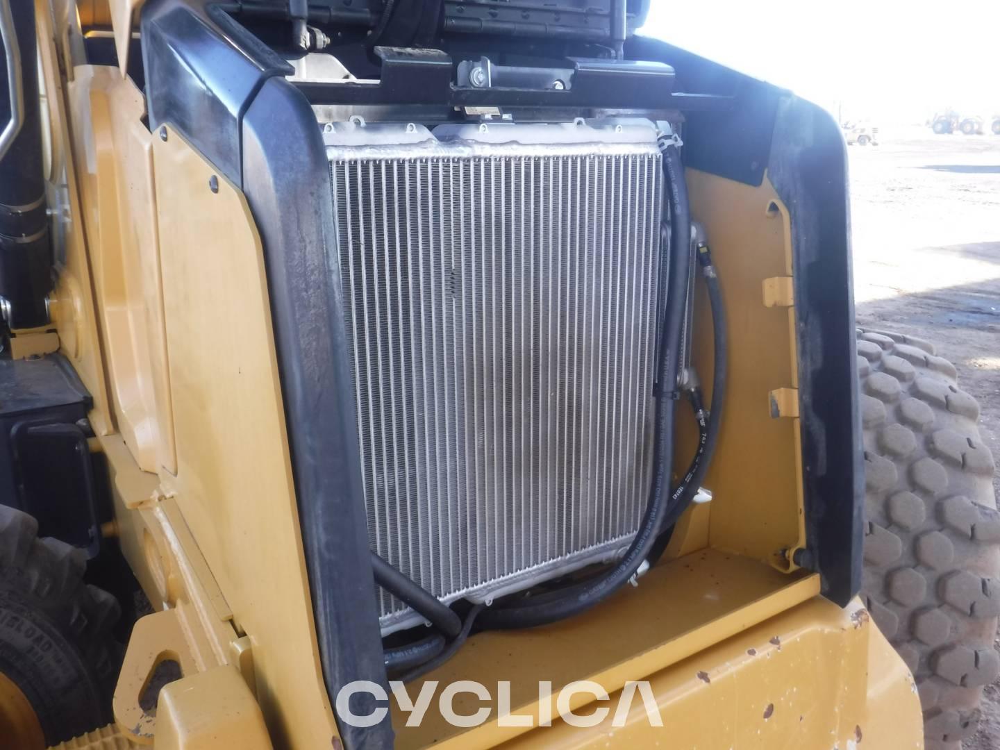 Rovokopači - utovarivači  450-07 DYN00312 - 25