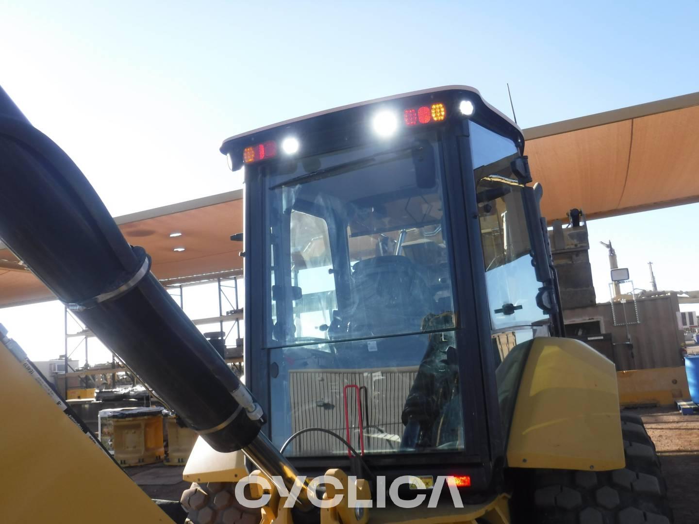 Rovokopači - utovarivači  450-07 DYN00312 - 28