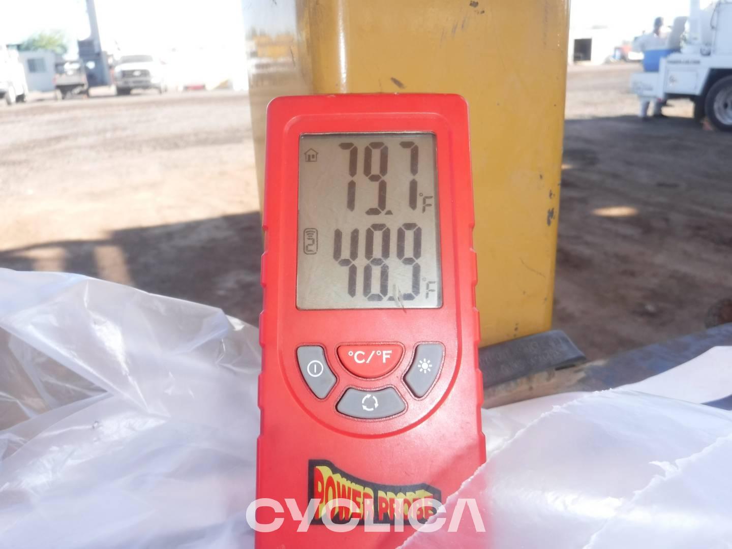 Rovokopači - utovarivači  450-07 DYN00312 - 29