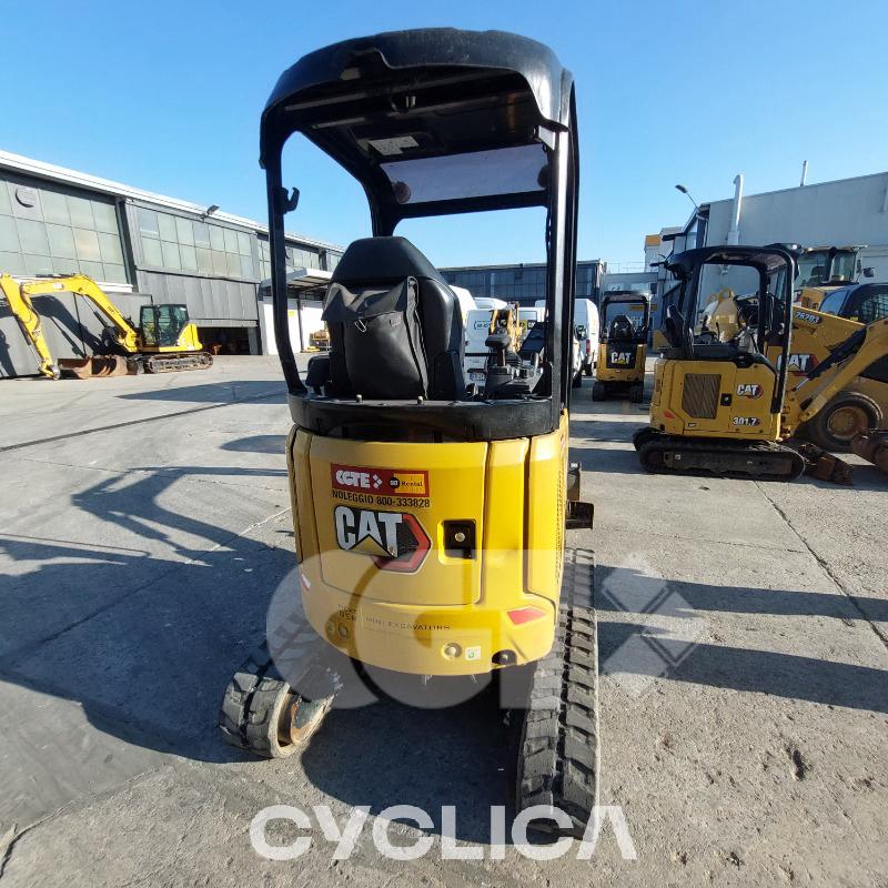 Bageri gusjeničari  301.7 JH704078 - 7