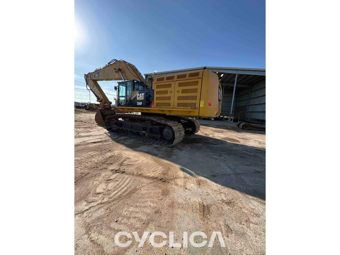 Bageri guseničari  390FL HNG00375 - 5