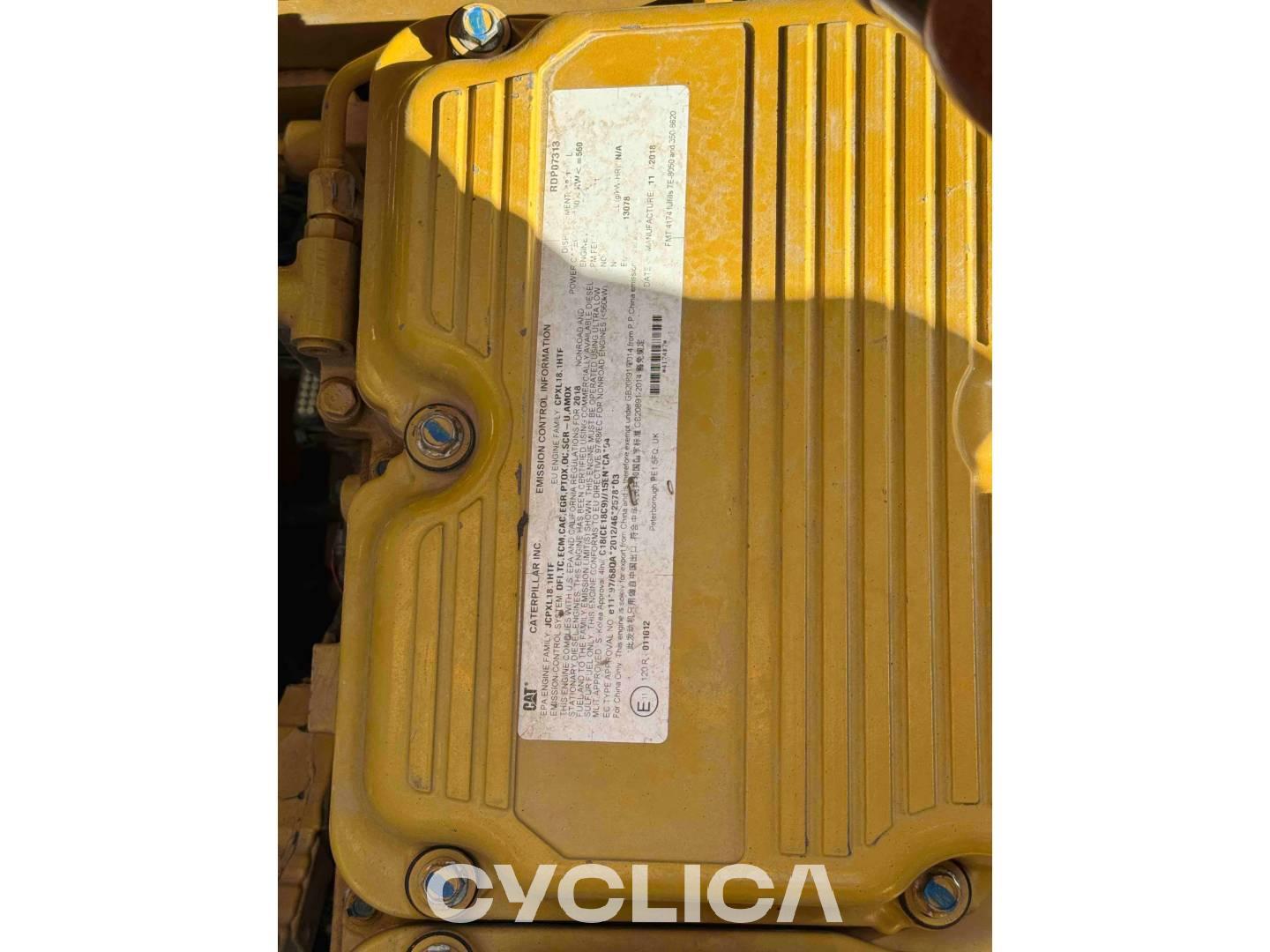 Bageri guseničari  390FL HNG00375 - 9