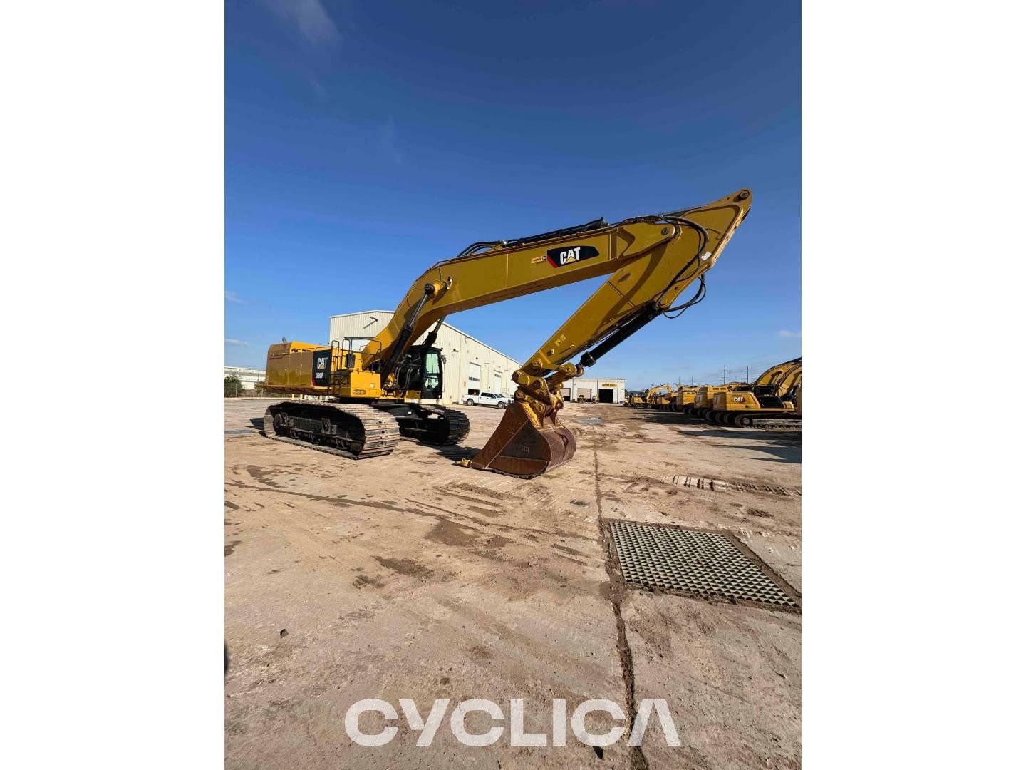 Bageri guseničari  390FL HNG00375 - 14