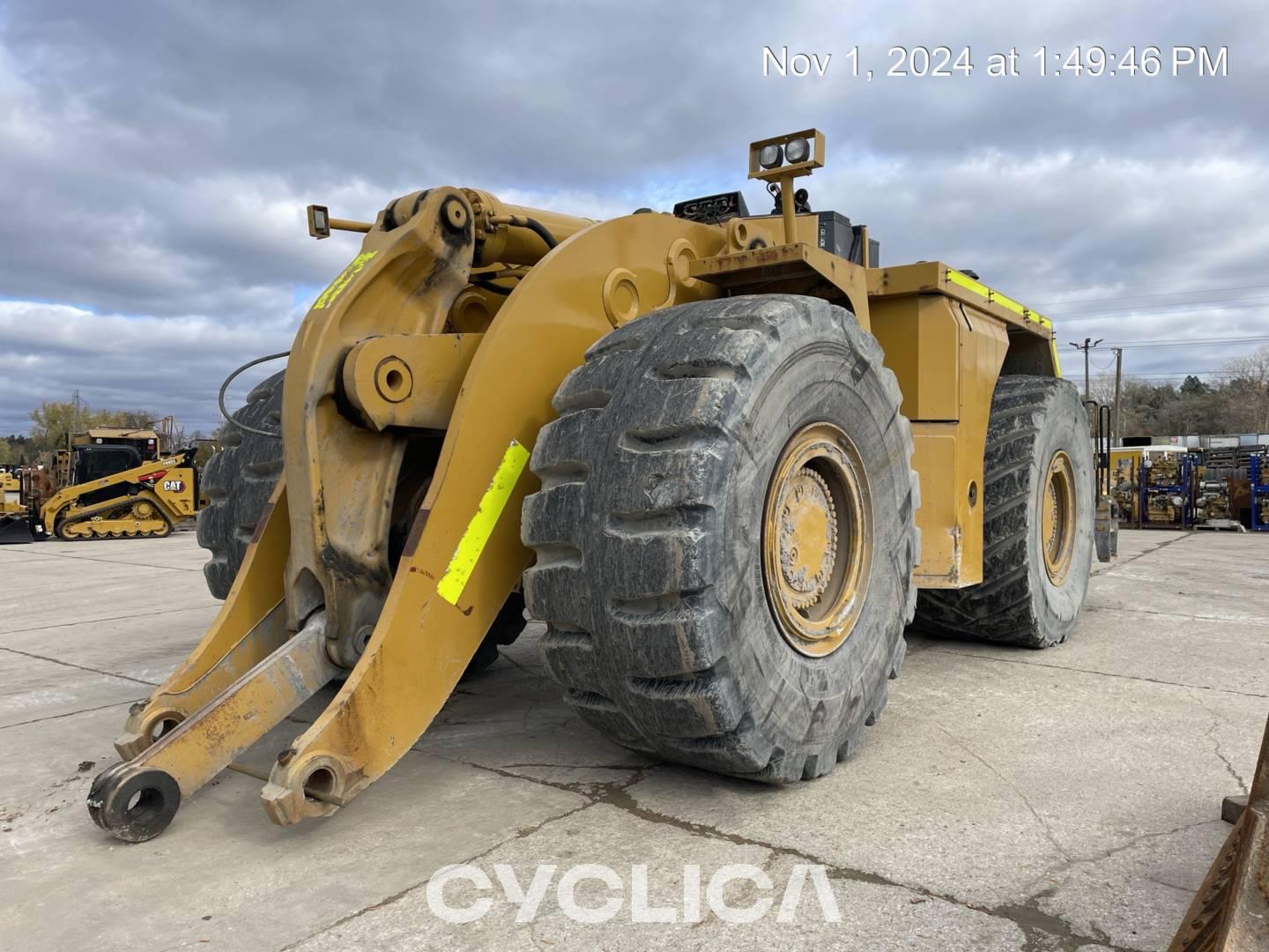 Натоварувачи на тркала  990 BCR00267 - 12