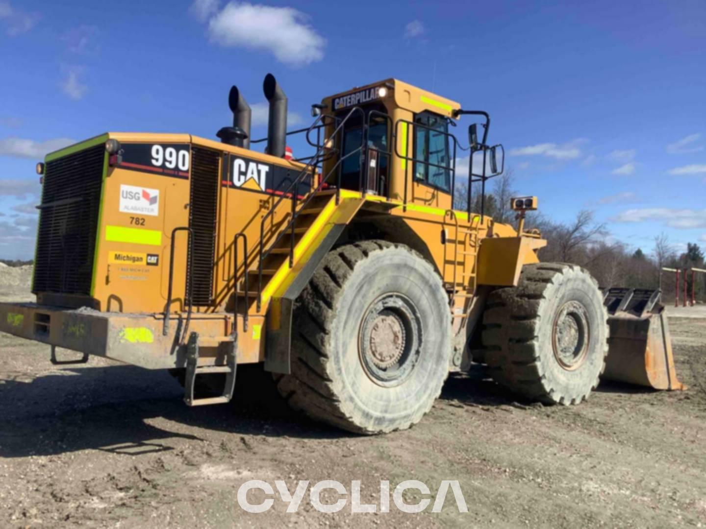 Натоварувачи на тркала  990 BCR00267 - 15