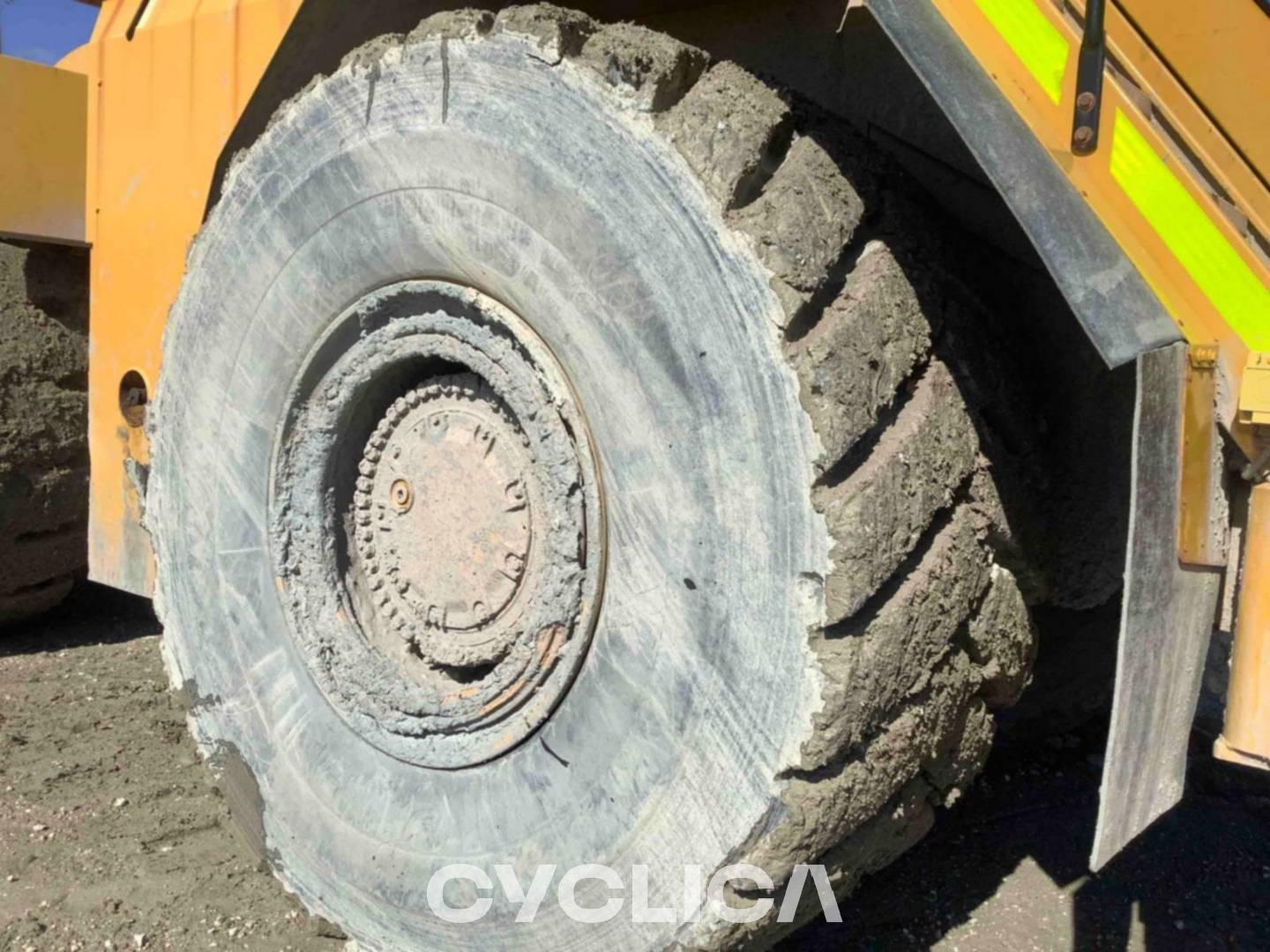 Натоварувачи на тркала  990 BCR00267 - 27