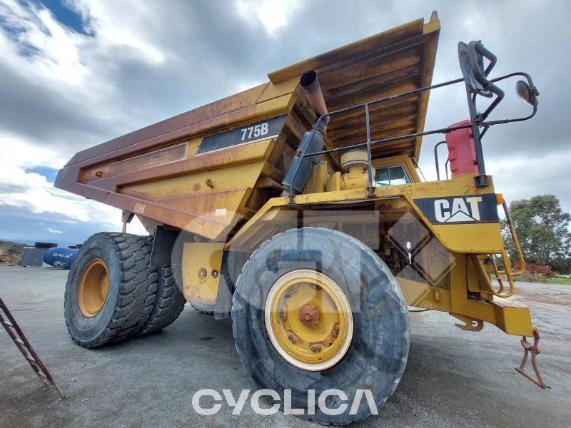 Dumpers dhe kamionë të ngurtë  775B 7XJ00### - 2