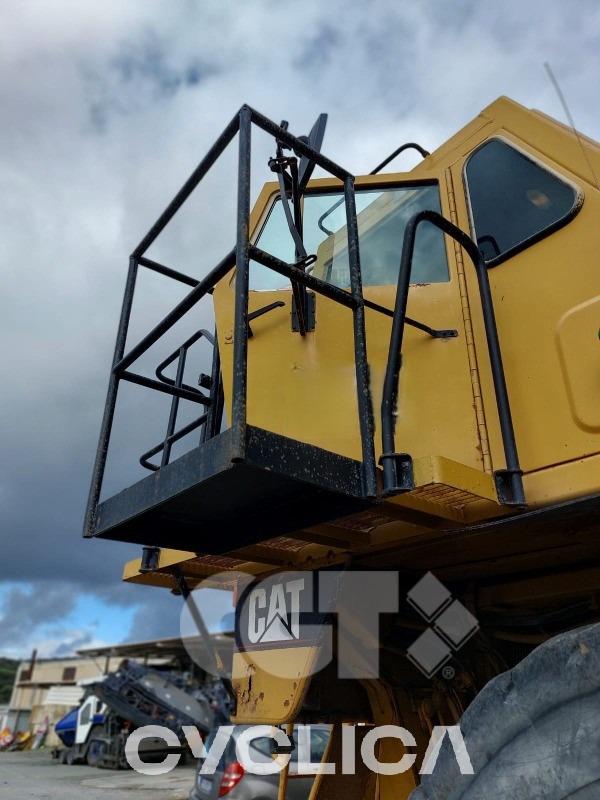Dumpers dhe kamionë të ngurtë  775B 7XJ00### - 5