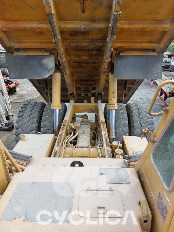 Dumpers dhe kamionë të ngurtë  775B 7XJ00### - 14