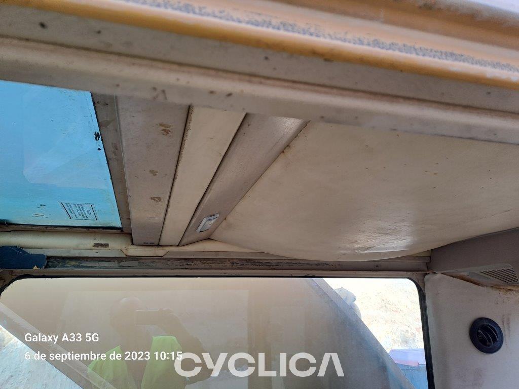 Eskavatorë me Zinxhirë  375MEH 6NK00352 - 4