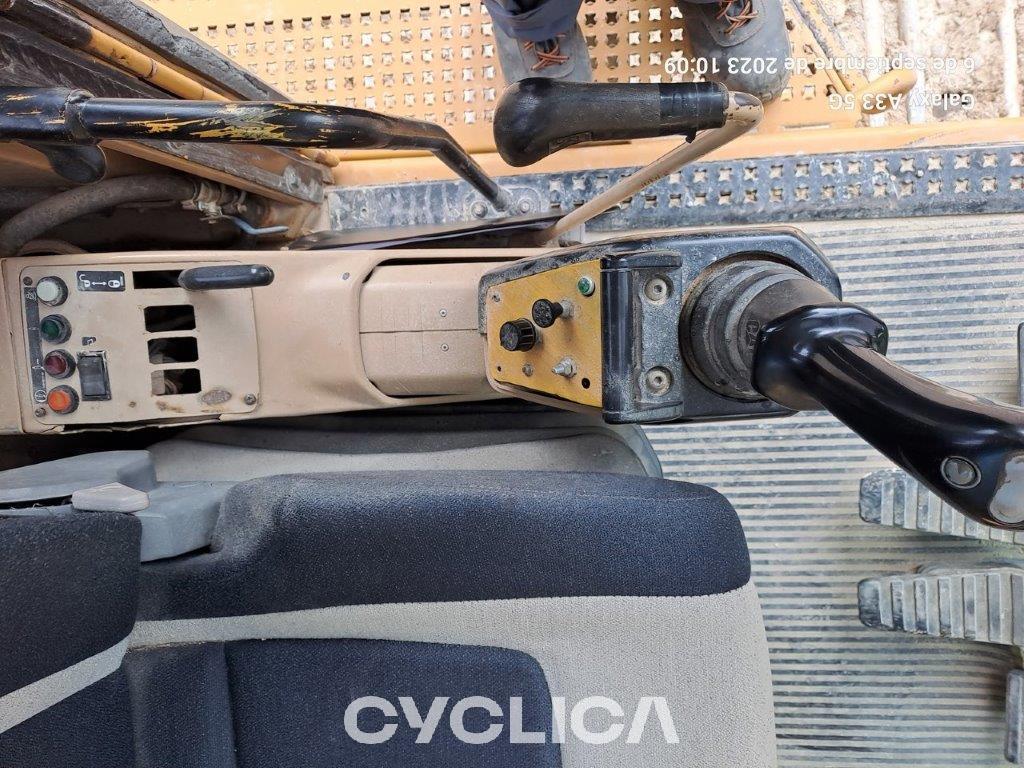 Eskavatorë me Zinxhirë  375MEH 6NK00352 - 2