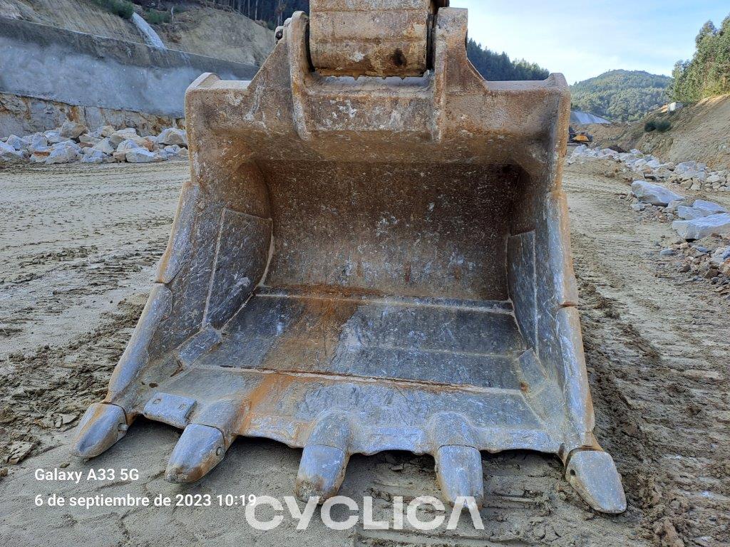 Eskavatorë me Zinxhirë  375MEH 6NK00352 - 13