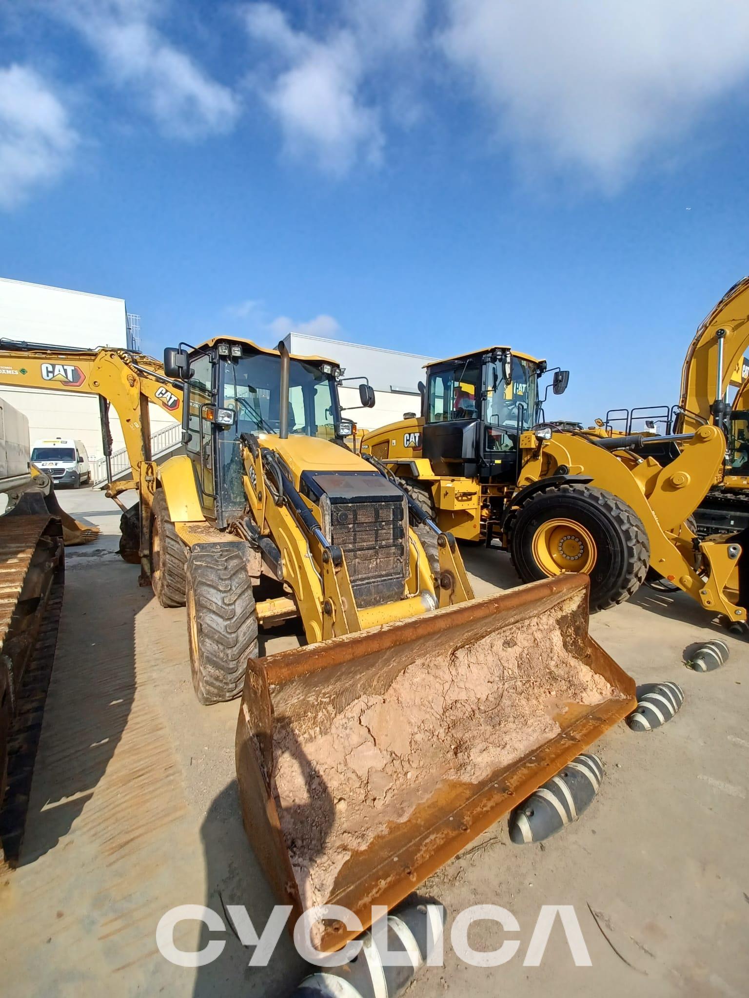 Retroexcavadoras y retropalas  432F H7E00156 - 4