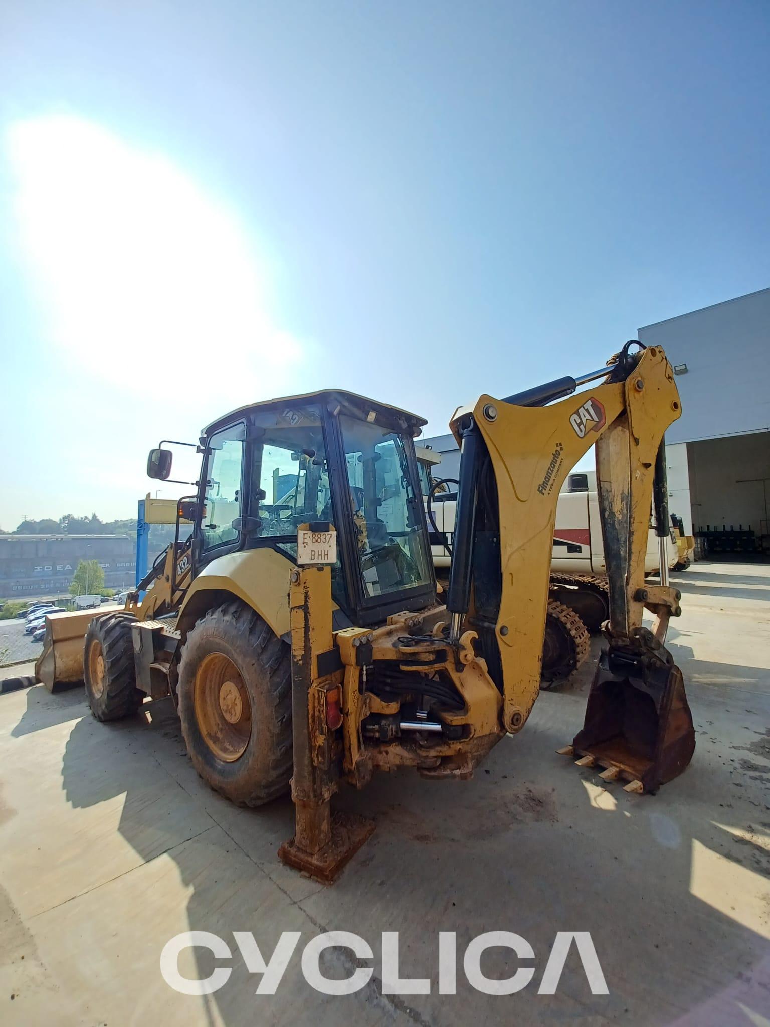 Retroexcavadoras y retropalas  432F H7E00156 - 1