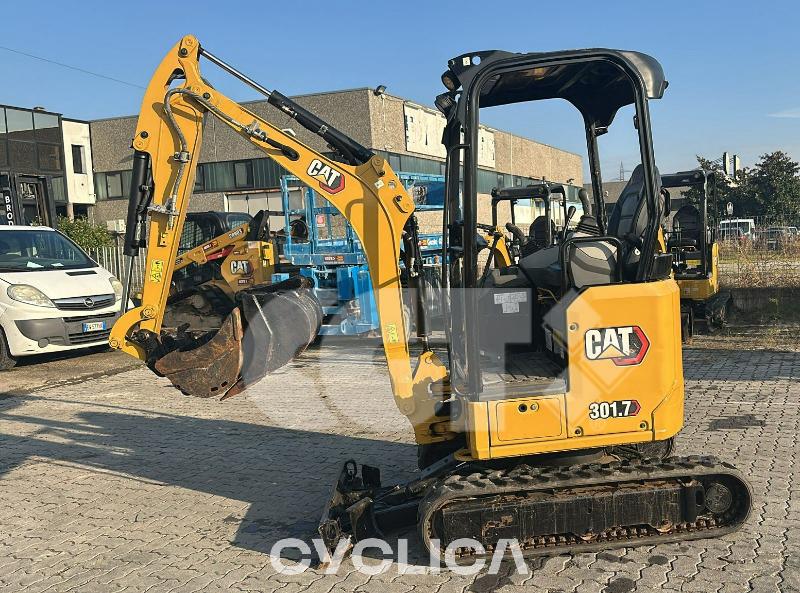 Escavadora de rastos  301.7 JH702035 - 12