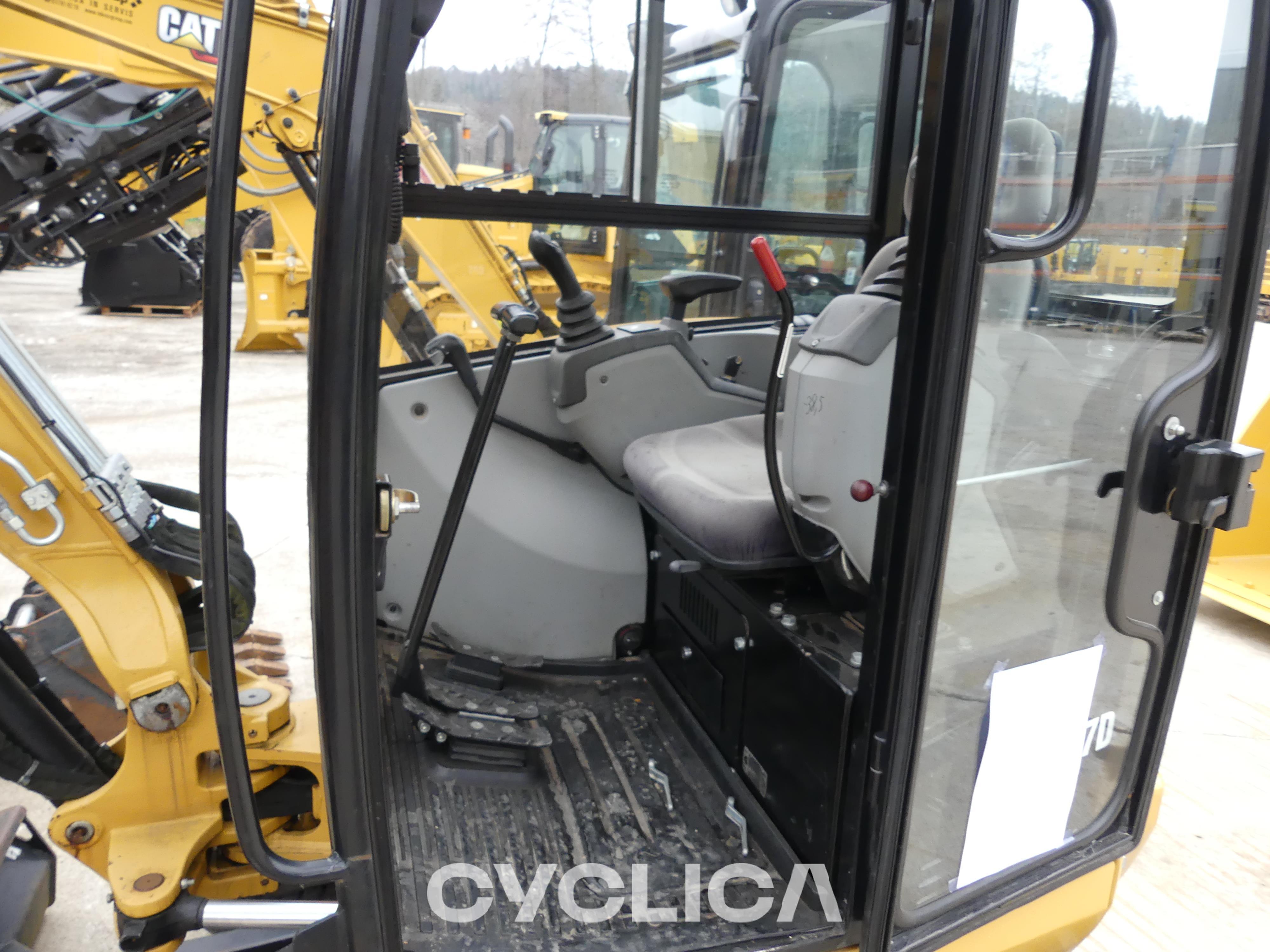 Eskavatorë me Zinxhirë  302.7D CR LJL02799 - 3
