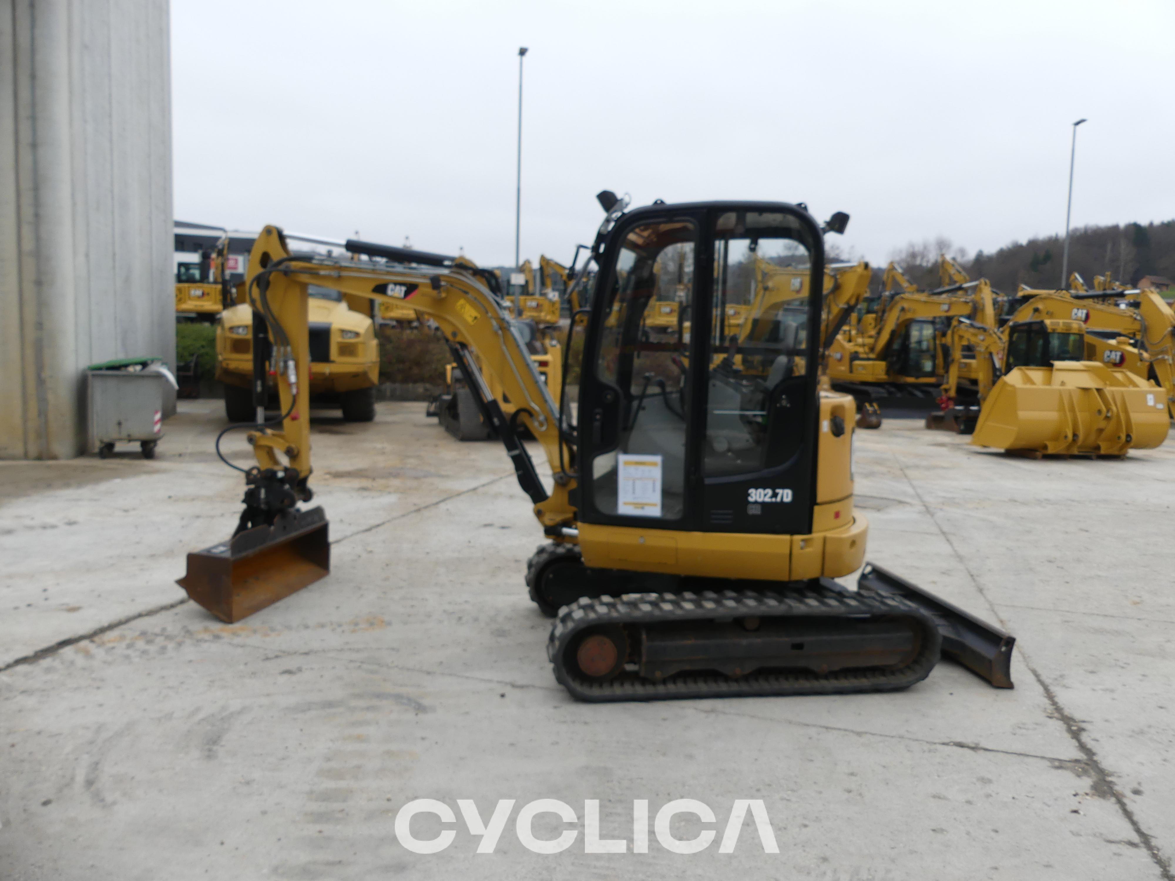 Eskavatorë me Zinxhirë  302.7D CR LJL02799 - 12
