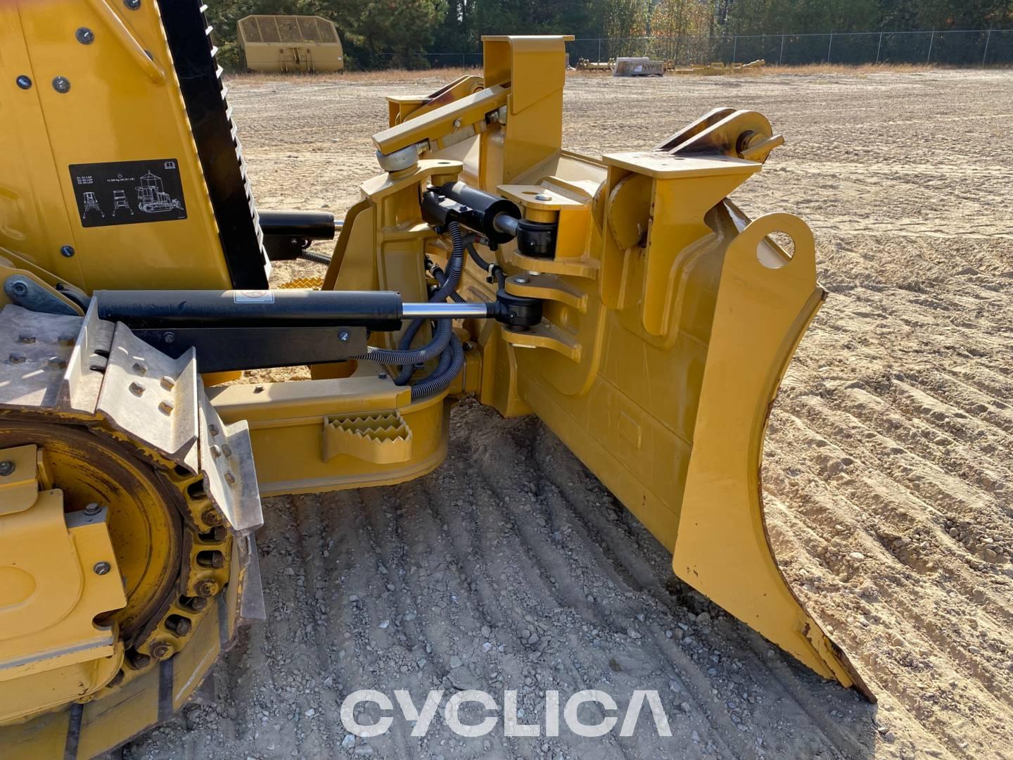 Bulldozers and crawler tractors  D112 XKF00411 - 10
