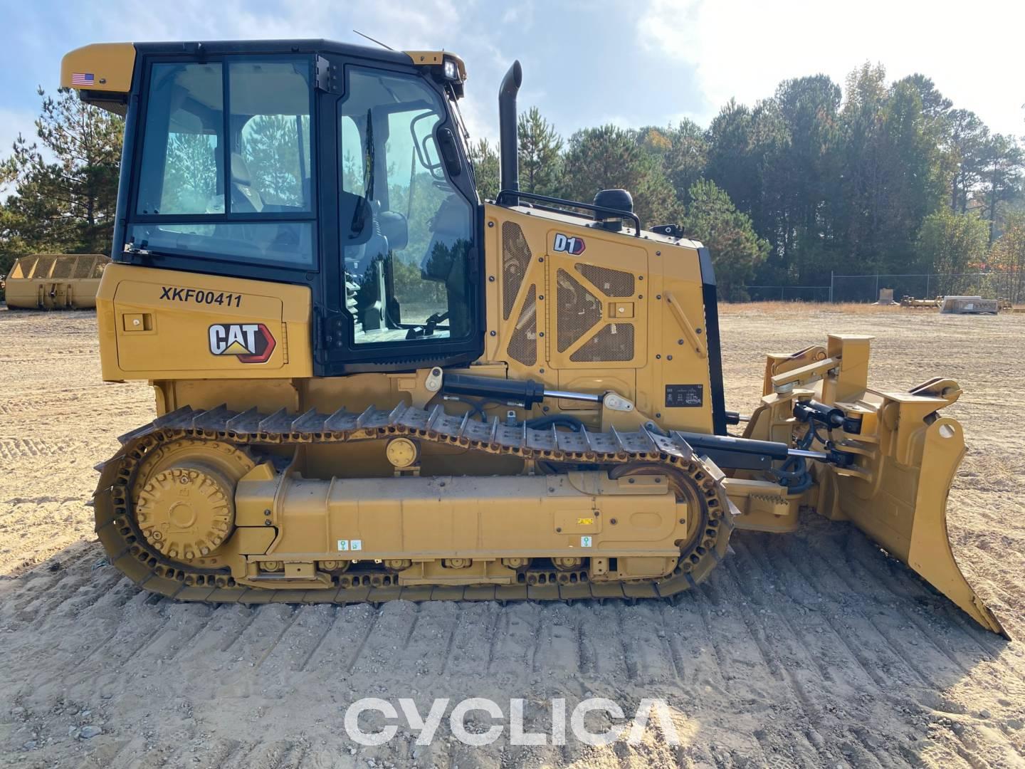 Bulldozers and crawler tractors  D112 XKF00411 - 12