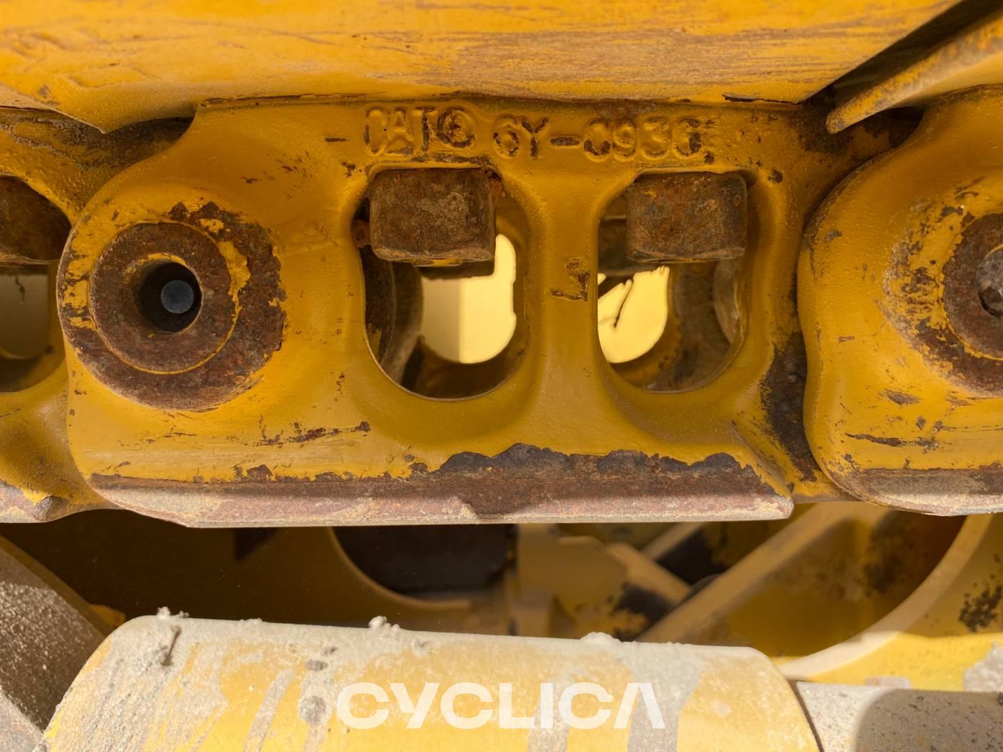 Bulldozers and crawler tractors  D112 XKF00411 - 19