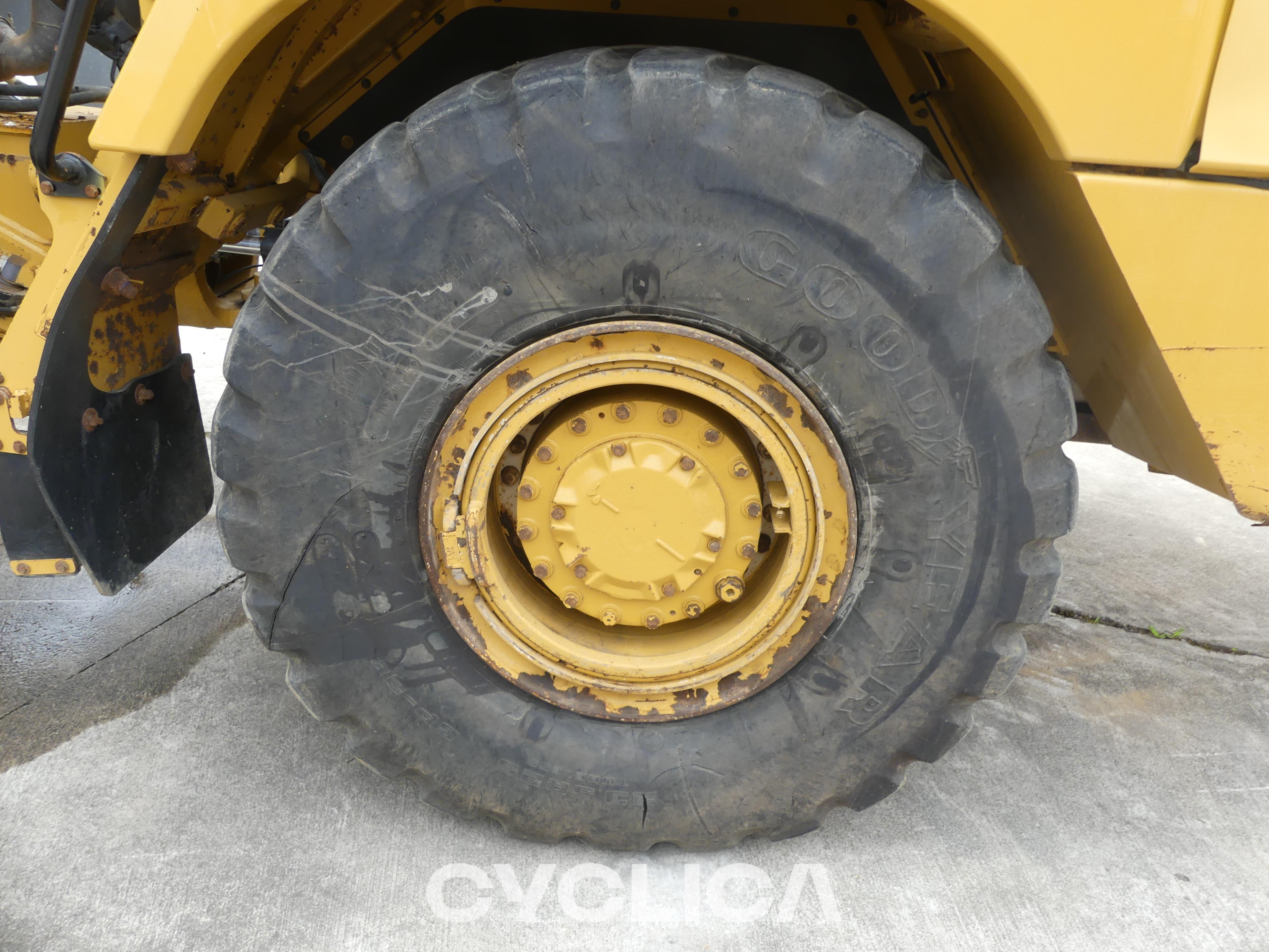 Damperi i zglobni kamioni  730C2 2T400208 - 17