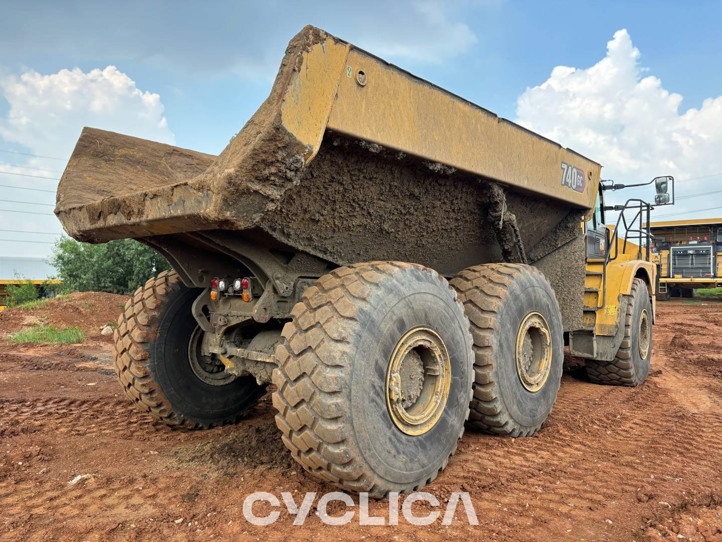 Dumpers y camiones articulados  740-04GC 3F800274 - 3