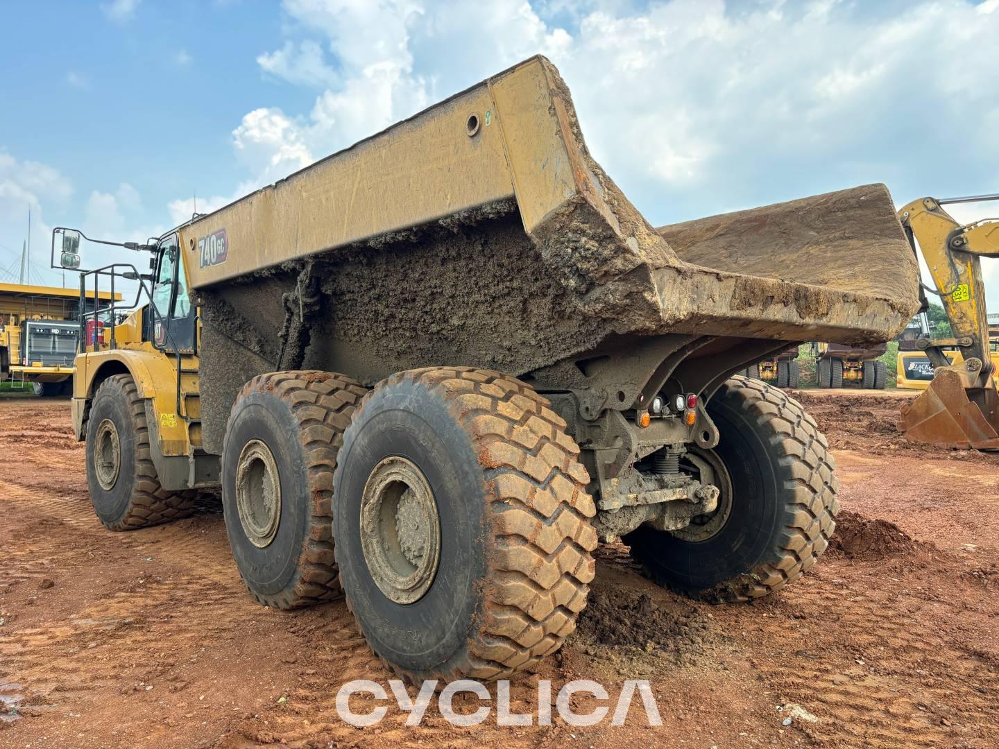 Dumpers y camiones articulados  740-04GC 3F800274 - 4