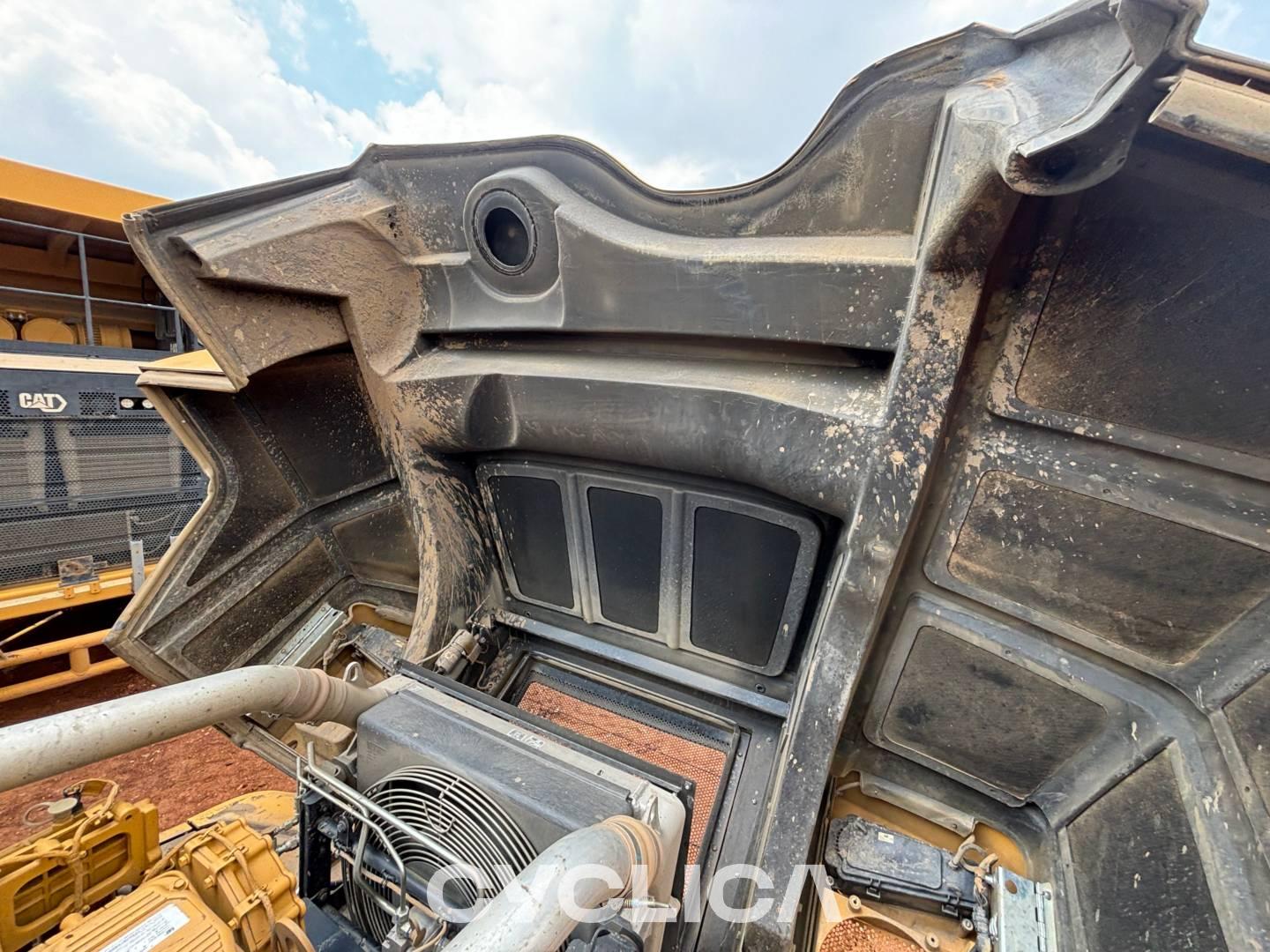 Dumpers y camiones articulados  740-04GC 3F800274 - 10
