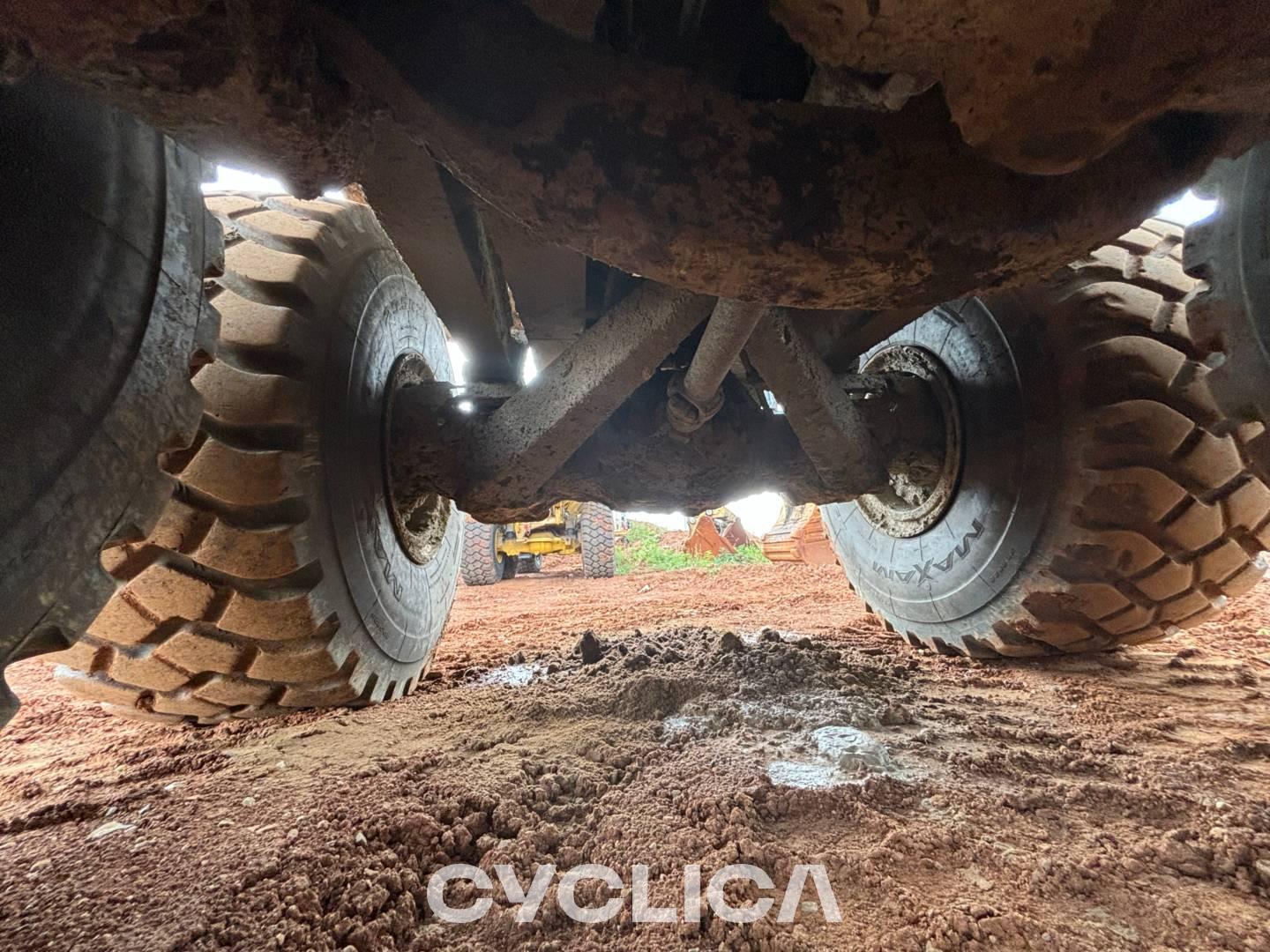 Dumpers y camiones articulados  740-04GC 3F800274 - 22