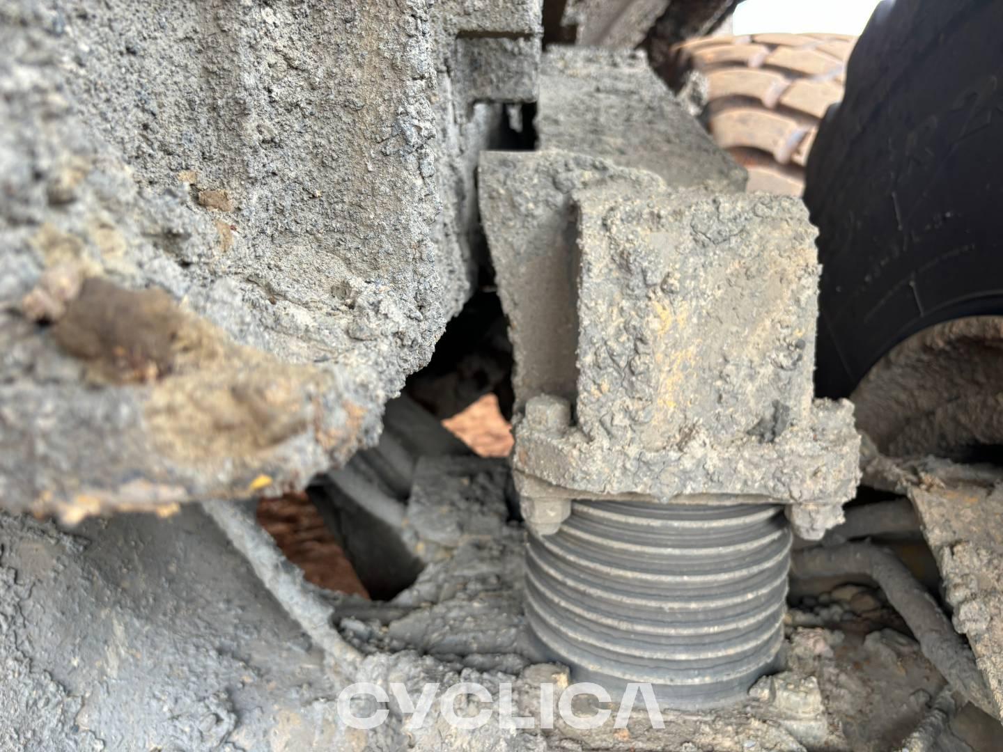 Dumpers y camiones articulados  740-04GC 3F800274 - 25