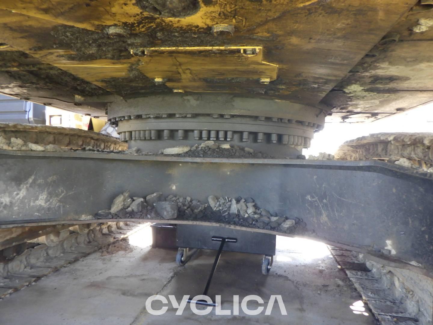 Eskavatorë me Zinxhirë  345-07GC KEF10405 - 9