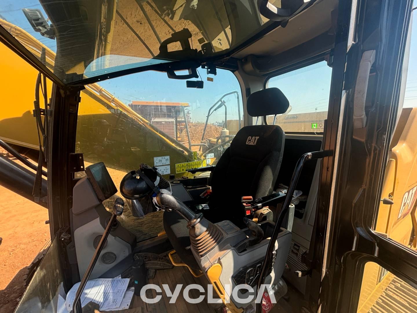 Eskavatorë me Zinxhirë  320-07 ZBN40457 - 27