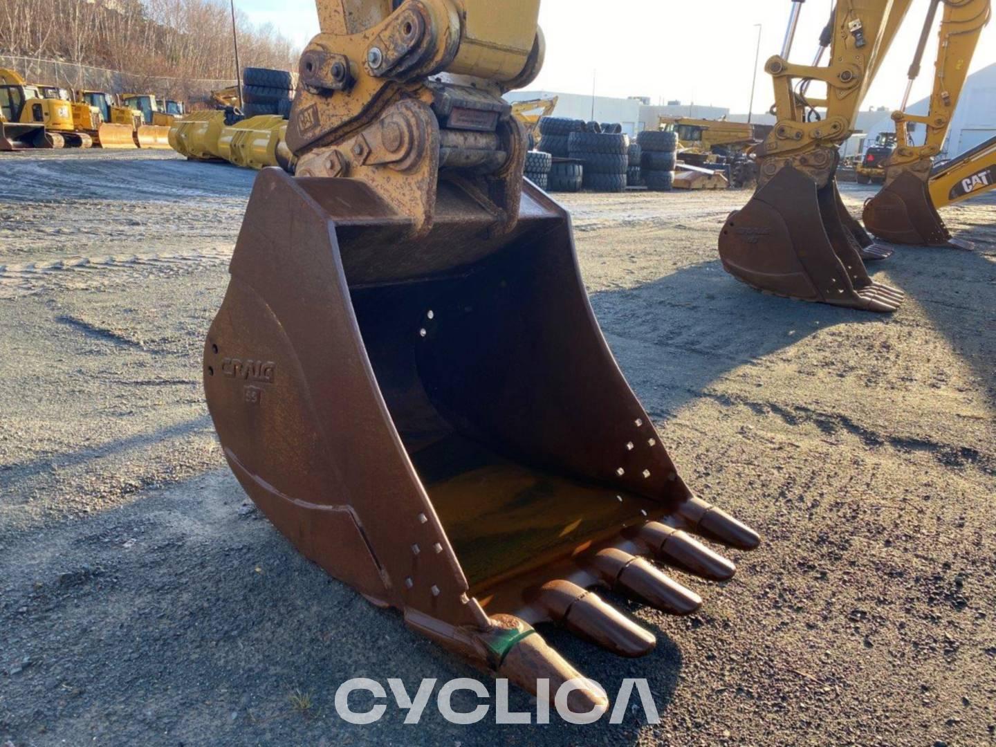 Crawler excavators  330-07 WCH20468 - 8