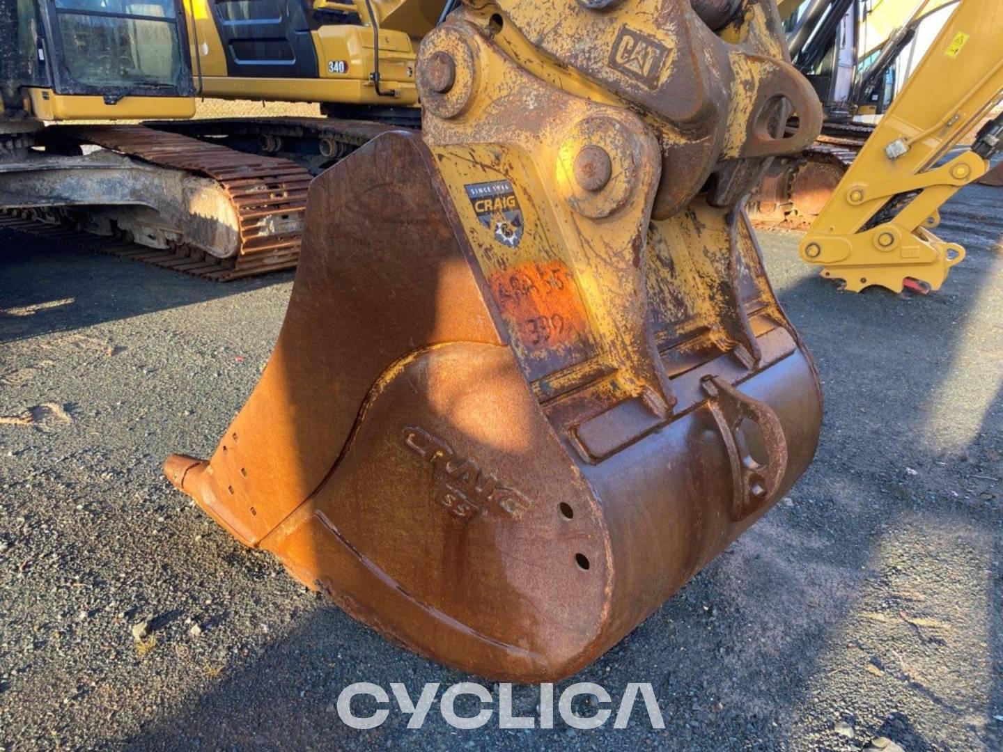Crawler excavators  330-07 WCH20468 - 11
