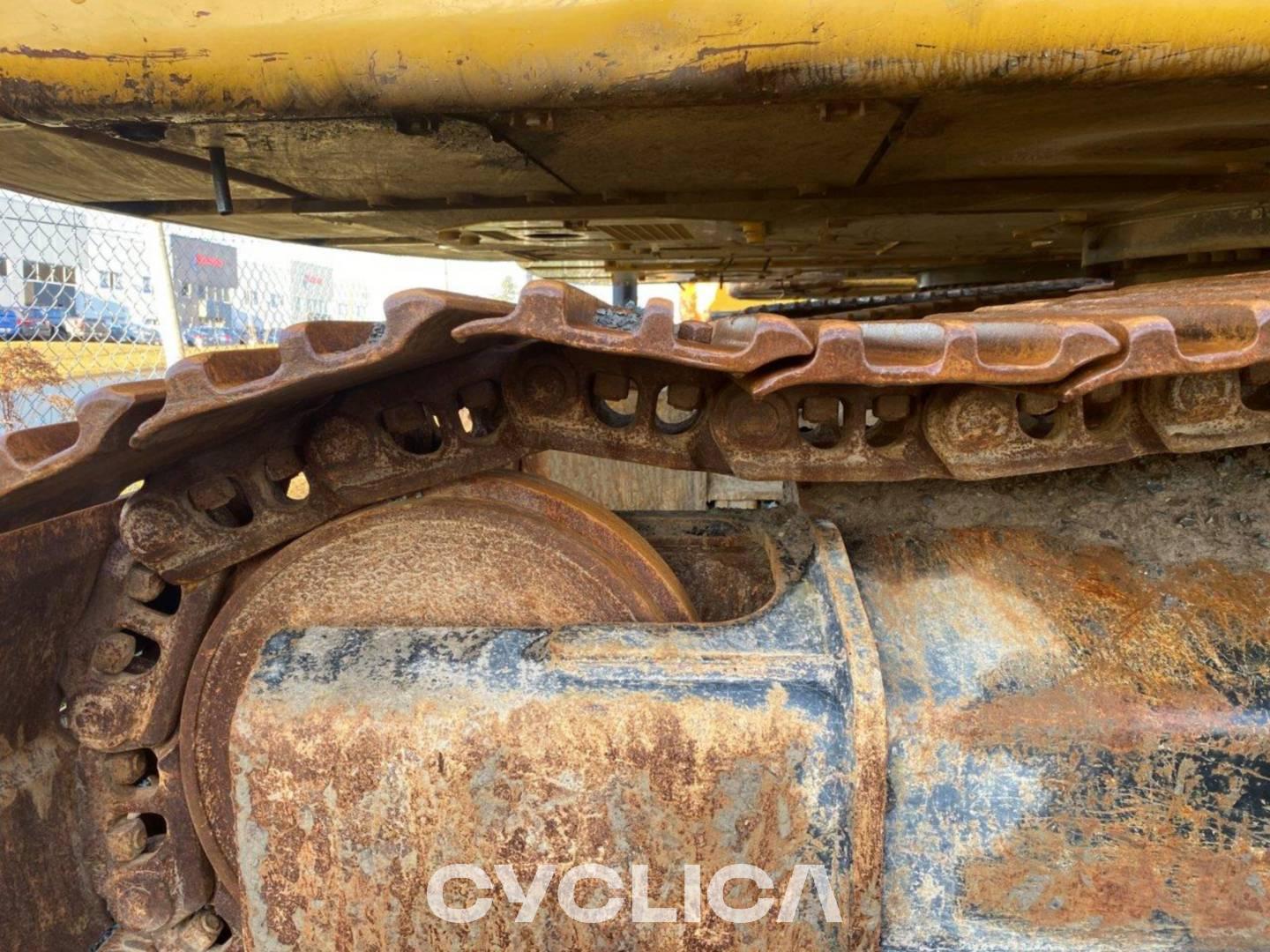 Crawler excavators  330-07 WCH20468 - 18