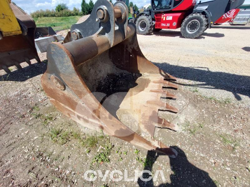 Eskavatorë me Zinxhirë  ZX240 5YL00700### - 16