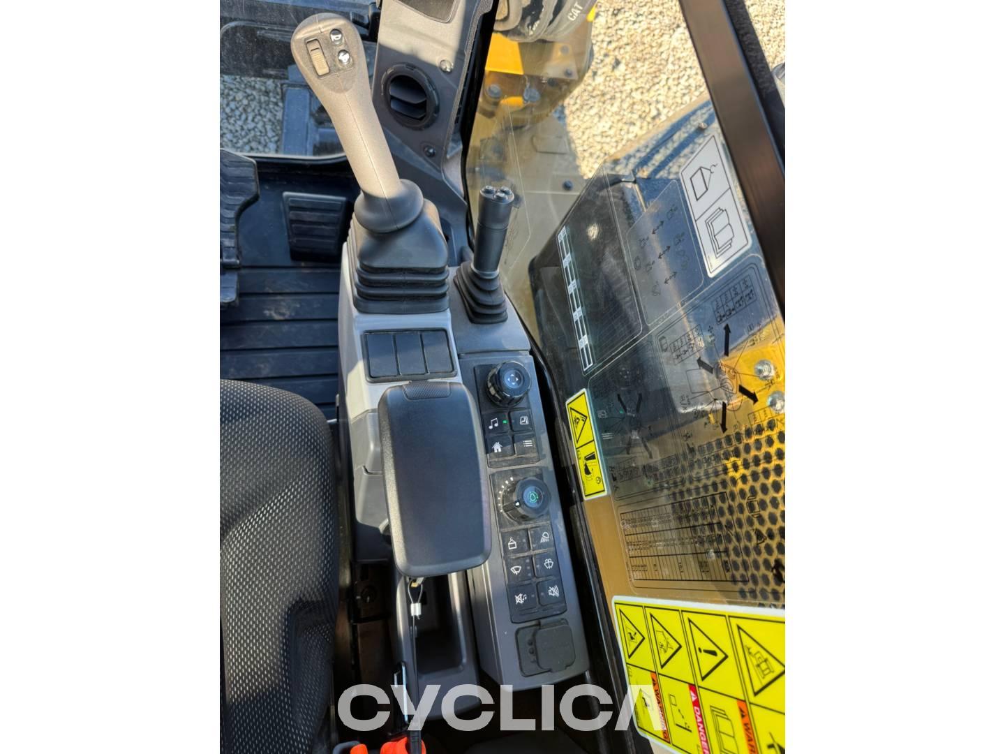 Crawler excavators  30607CR 6G608649 - 32