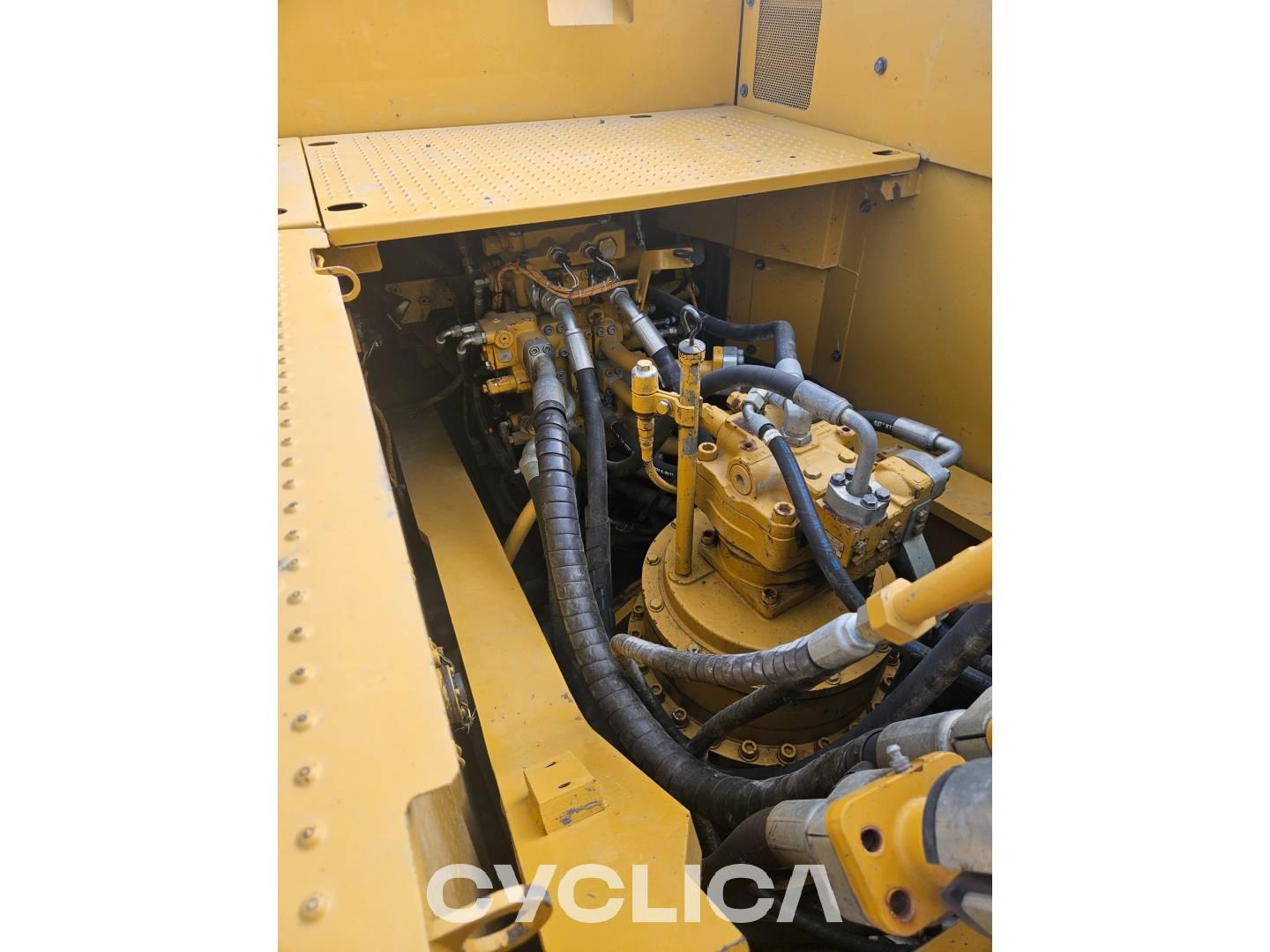 Eskavatorë me Zinxhirë  336FL RKB10125 - 9