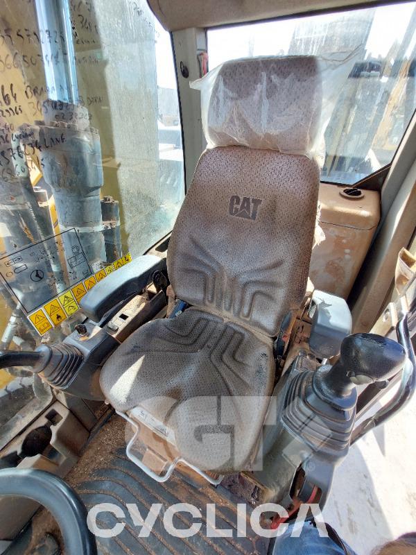 Pelles sur pneus  MH3024 FB700629 - 12