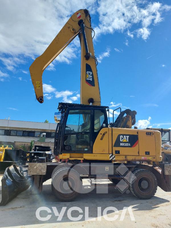 Pelles sur pneus  MH3024 FB700629 - 11
