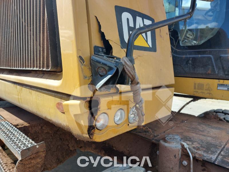 Pelles sur pneus  MH3024 FB700629 - 6
