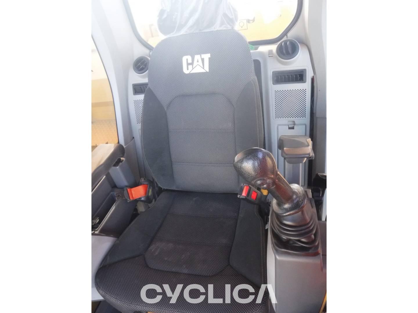 Eskavatorë me Zinxhirë  315-07 WKX21586 - 21