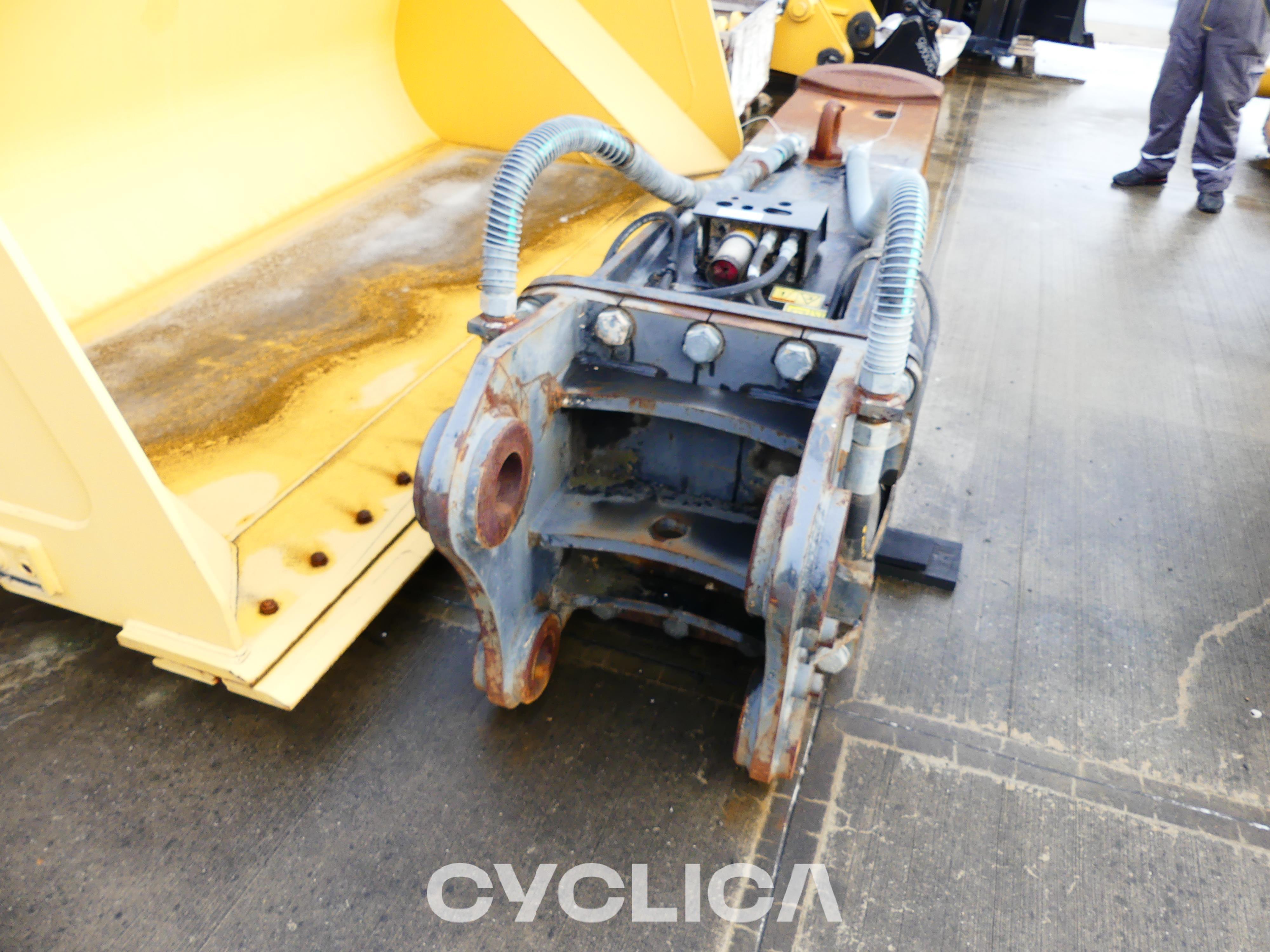 Other used construction equipment  H180 W9C00143 - 8
