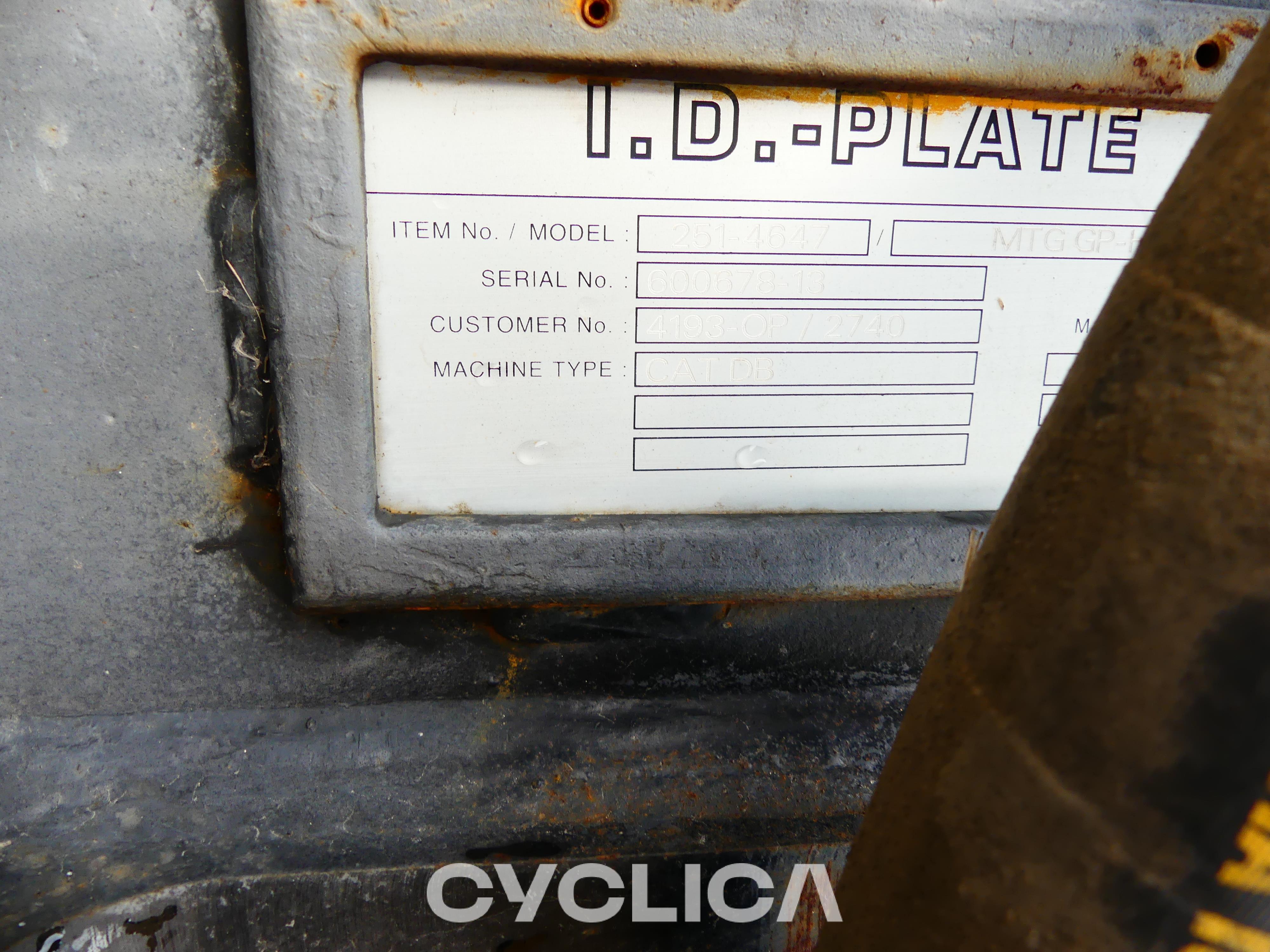 Other used construction equipment  H180 W9C00143 - 6